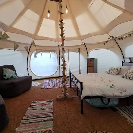 Glamping La Petite Lande Hotel Thiviers ภายนอก รูปภาพ