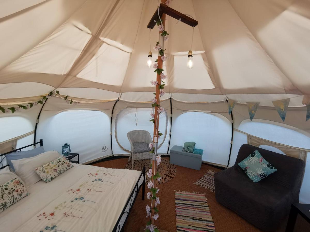 Glamping La Petite Lande Hotel Thiviers ภายนอก รูปภาพ