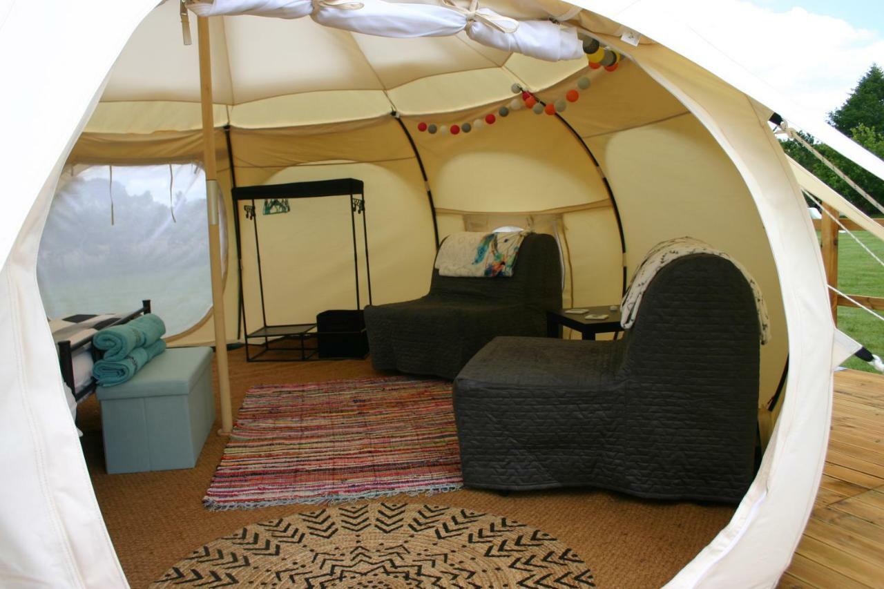 Glamping La Petite Lande Hotel Thiviers ภายนอก รูปภาพ