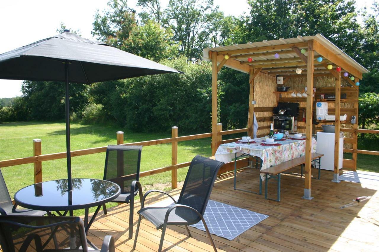 Glamping La Petite Lande Hotel Thiviers ภายนอก รูปภาพ